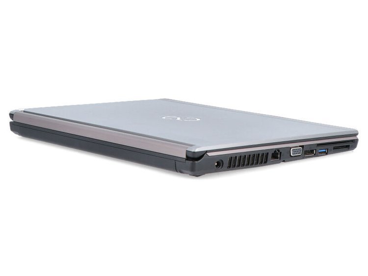 Fujitsu LifeBook E736 i3-6100U 8GB New hard drive 240GB SSD