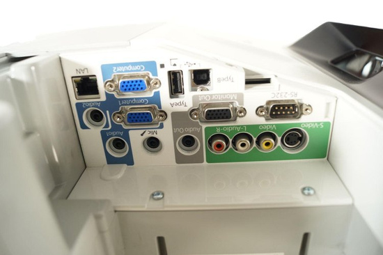 EPSON EB-455Wi 2500LUM 2000:1 D-SUB 1280x800 + support