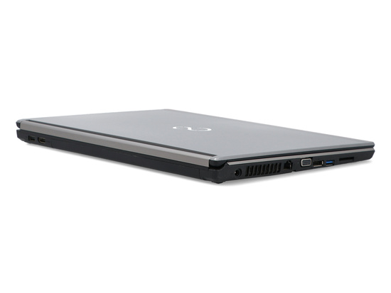 Fujitsu LifeBook E756 i5-6300U 8GB 240GB SSD 1920x1080 Classe A- Tastiera bianca