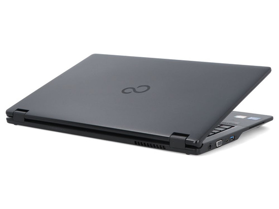 Fujitsu LifeBook E5511 i7-1165G7 16GB 512GB SSD 1920x1080 Clase A Windows 11 Home