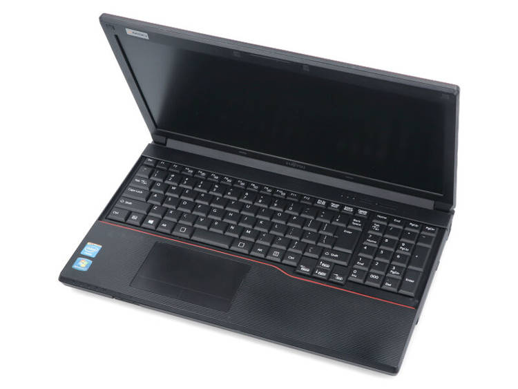 Fujitsu LifeBook A553 BK Celeron 1000M 8GB 120GB SSD