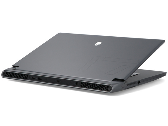 Dell Alienware M17 R5 AMD Ryzen 7 6800H 16GB 1TB 2560x1440 AMD Radeon RX 6700 Třída A Windows 11 Professional