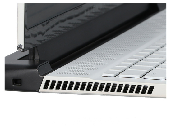 QWERTY Dell Alienware M17 R2 i7-9750H 16GB 1TB 1920x1080 GeForce RTX 2060 Klasse A Windows 11 Professional