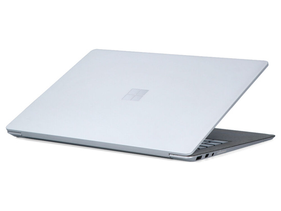 Microsoft Surface Laptop 2 i5-8350u 8GB 256GB SSD 13,5" 2256x1504 Срібний Клас A- Windows 11 Professional