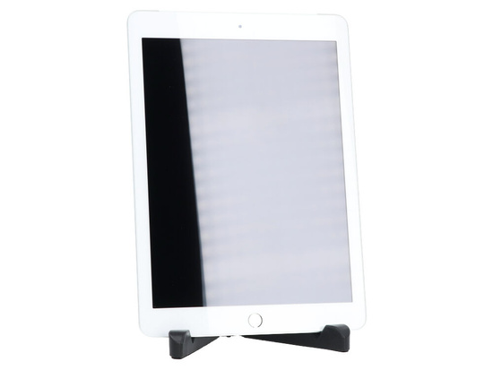 Apple iPad 6 Cellular A1954 2GB 128GB Silver Display Model iOS