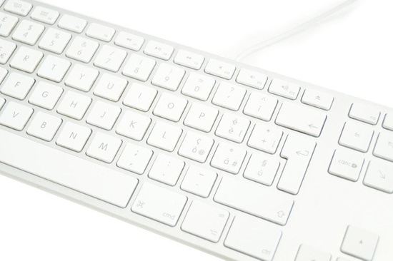 Clavier Apple Wired Keyboard A1243 USB QWERTY SWE + Autocollants