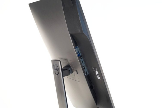 Dell UltraSharp U3219Q 32" LED 3840x2160 IPS HDMI USB Typ-C Klasse A Monitor