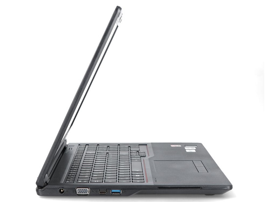 Fujitsu LifeBook E5510 i5-10210U 16GB 512GB SSD 1920x1080 Клас A Windows 11 Home