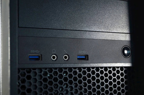 Lenovo ThinkStation P320 i7-7700 4x3.6GHz 16GB 256GB SSD Windows 10 Professionnel