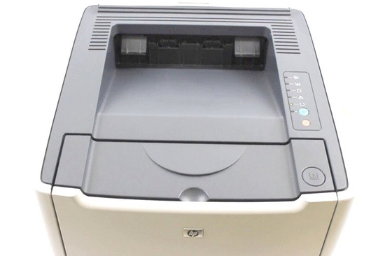 Laserová tiskárna HP LaserJet P2015 mezi 10 000 a 50 000 vytištěnými stranami + nový toner