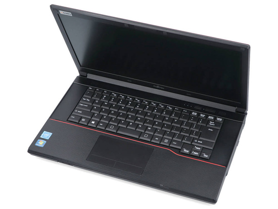 富士通 LIFEBOOK A574/KW / Celeron 2950M Fujitsu LifeBook A574 Celeron 2950M 16GB 480GB SSD 1366x768 Class