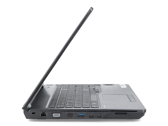 Fujitsu Celsius H780 i7-8850H 16GB 512GB SSD 1920x1080 Nvidia Quadro P2000 Clase A Windows 11 Home